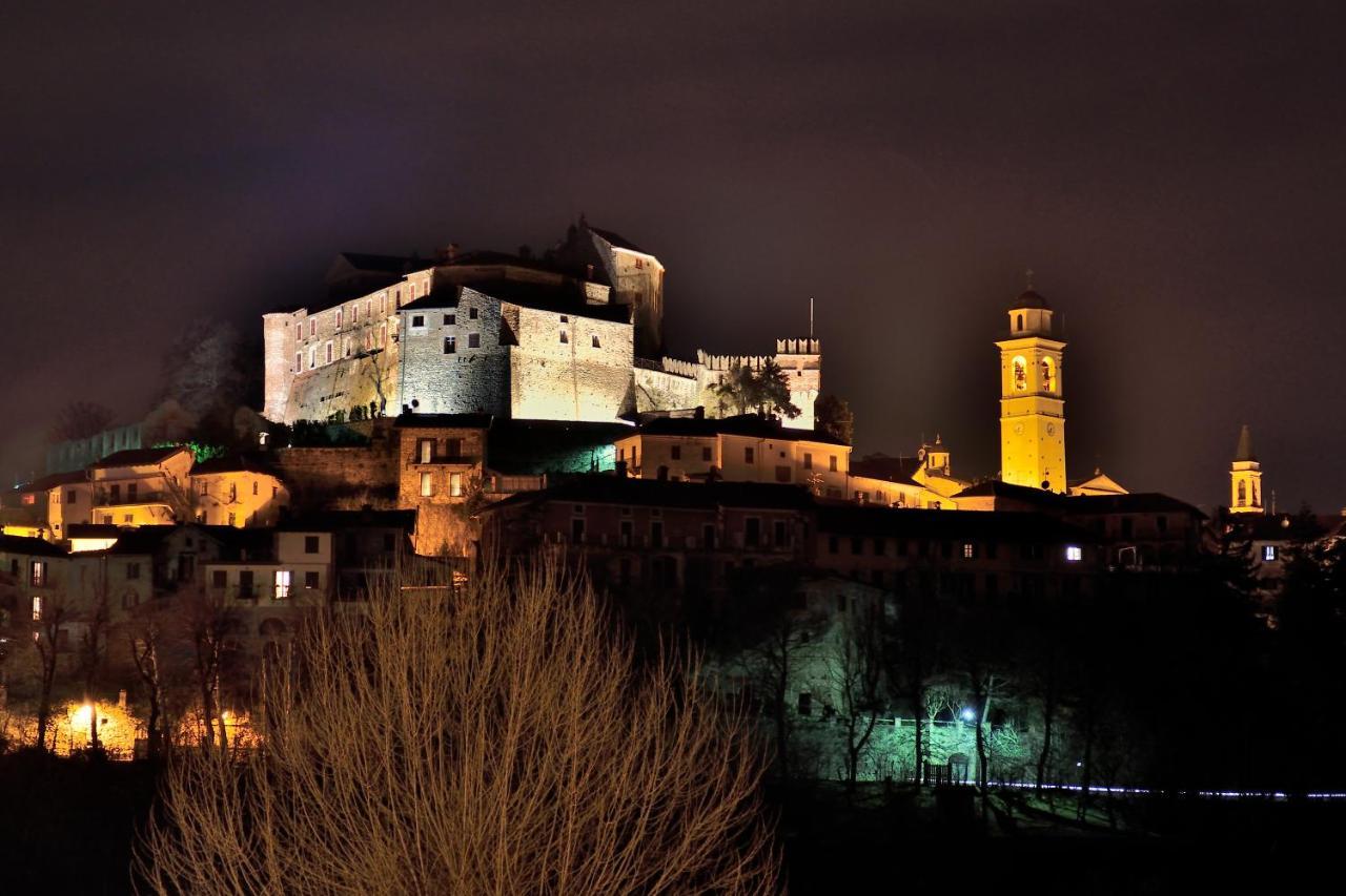 Il Borgo Del Castello Hotel Cremolino ภายนอก รูปภาพ