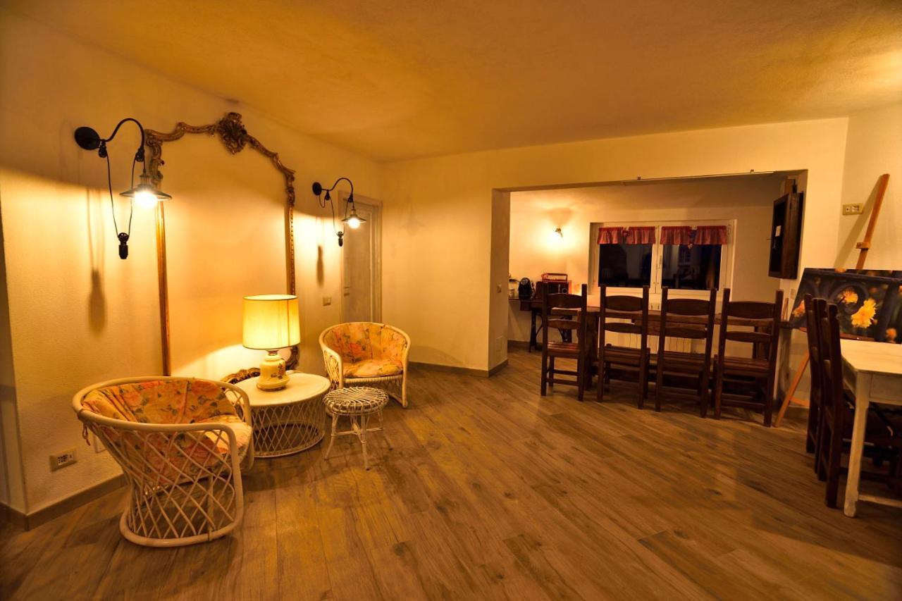 Il Borgo Del Castello Hotel Cremolino ภายนอก รูปภาพ