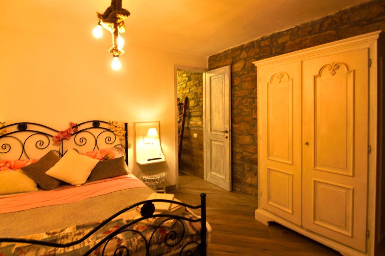 Il Borgo Del Castello Hotel Cremolino ภายนอก รูปภาพ